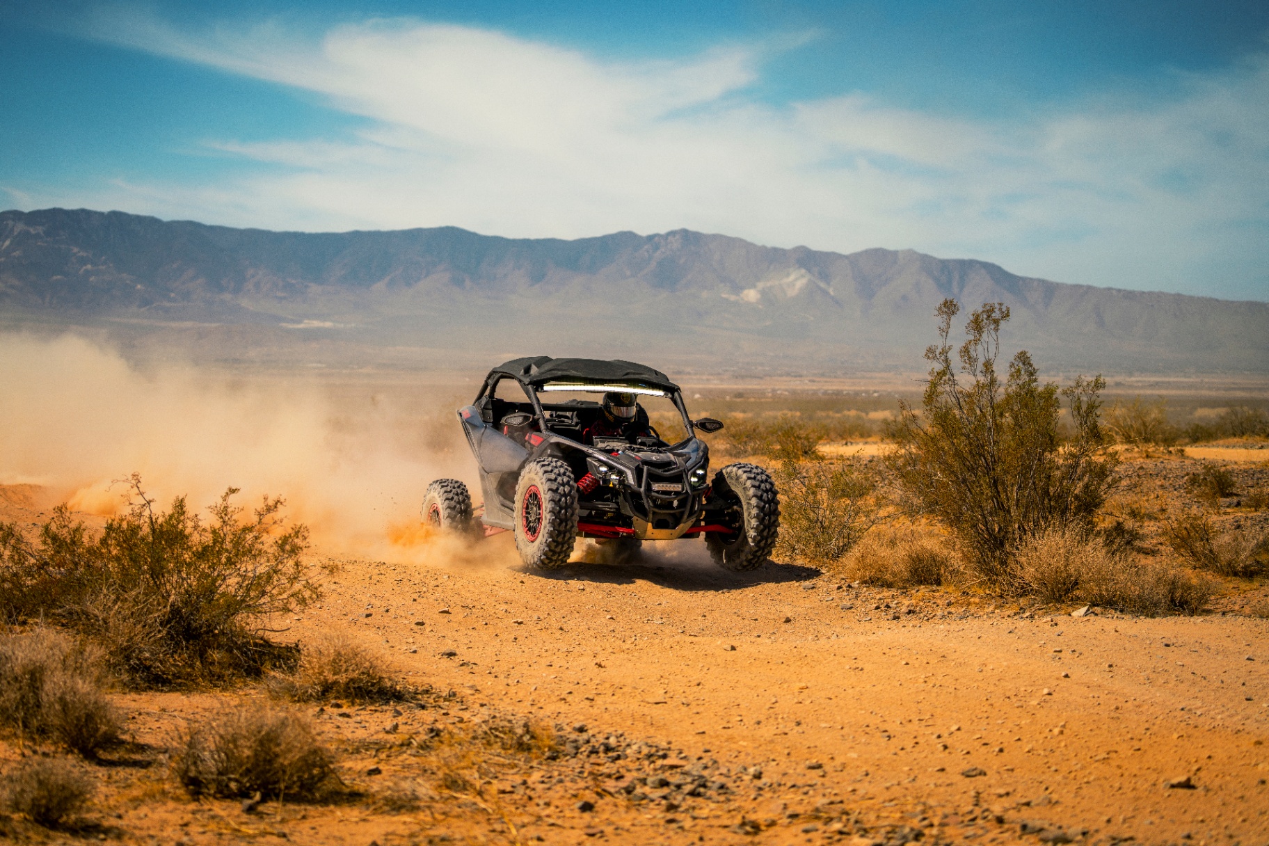 Can-Am Maverick X3 ao pôr do sol